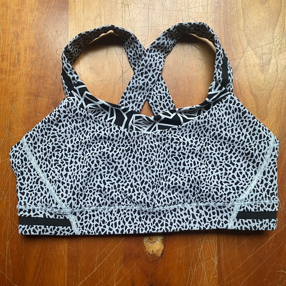 lululemon athletica Other - Lululemon Women 8 Rack Pack Sports Bra Miss Mosaic White Posey Black No Pads